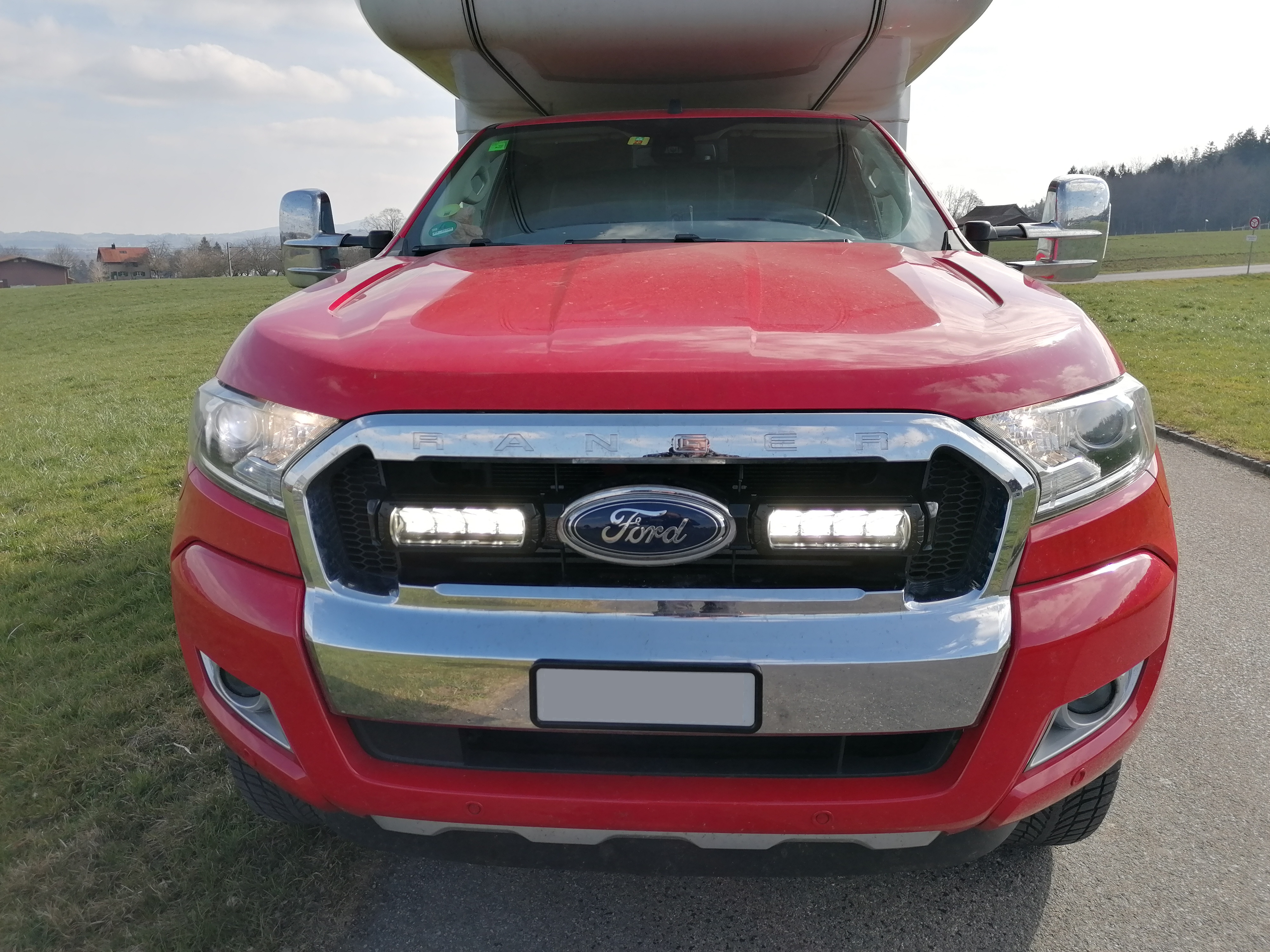 Ford Ranger mit LED Fernlicht von LAZER
